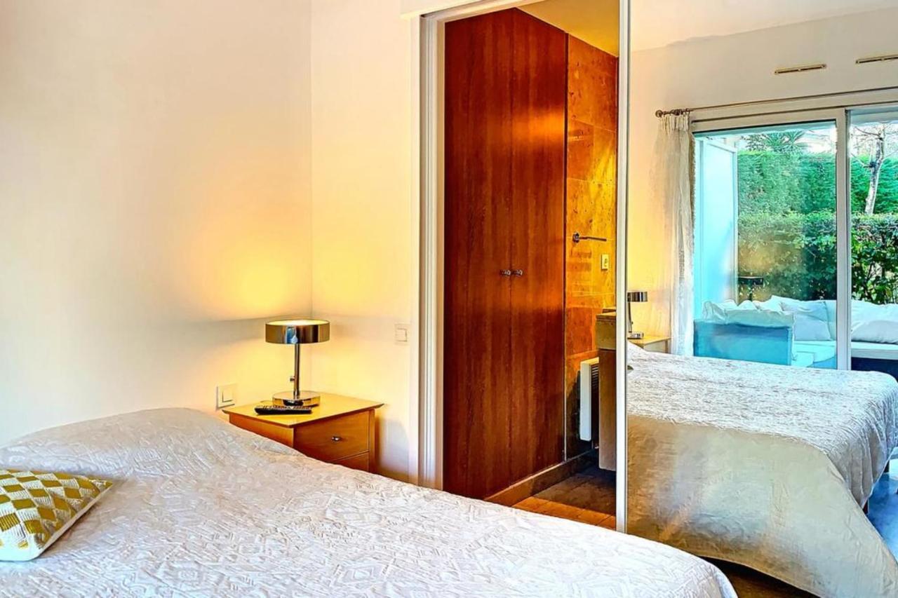 Holiday home Henri Camille Real Estate - Golden - One Bedroom Apt Swimming Pool Cannes
