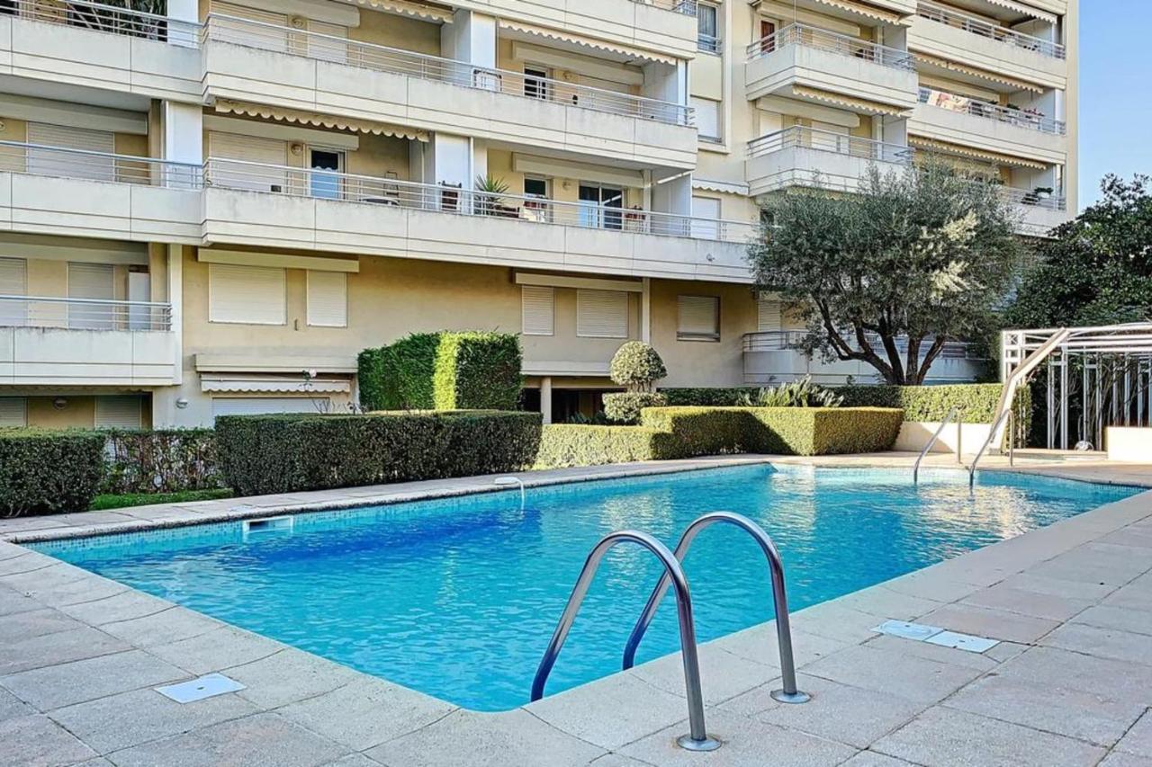 Holiday home Henri Camille Real Estate - Golden - One Bedroom Apt Swimming Pool *